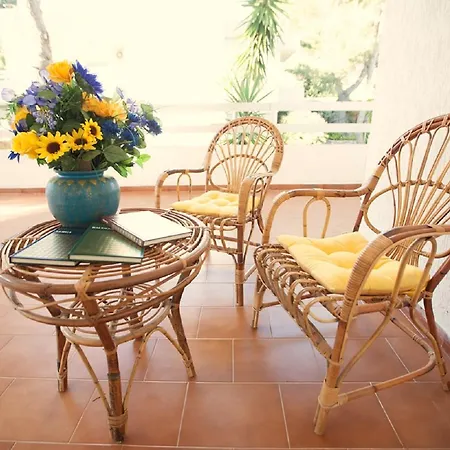 Phalanthos Bed & Breakfast