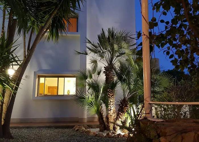 Phalanthos Bed & Breakfast