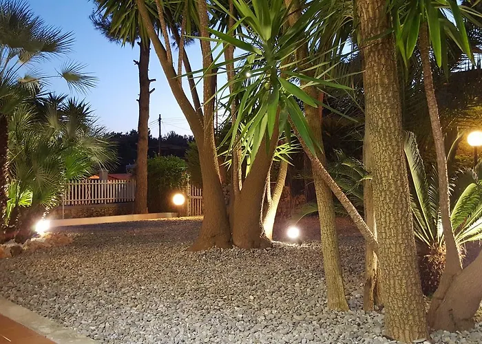 Phalanthos Bed & Breakfast Leporano