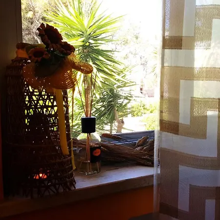 Phalanthos Bed & Breakfast